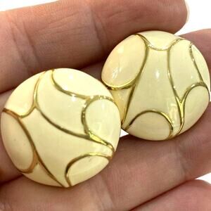 Vintage 1980's clip on earrings chunky gold tone & cream enamel mod button style